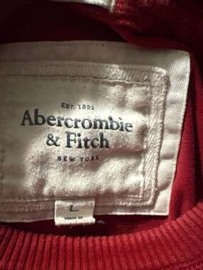 Abercrombie & Fitch Men's Red Muscle Fit Long Sleeve Thermal Crewneck Shirt